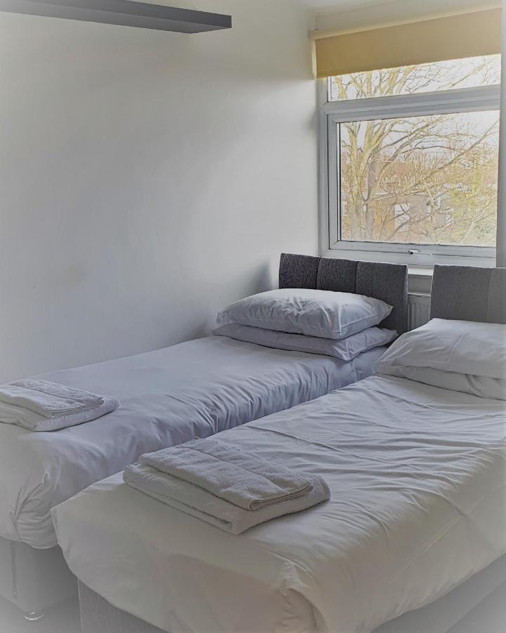 Swindon Old Town Duplex - Entercloud9Sa Apartment Luaran gambar